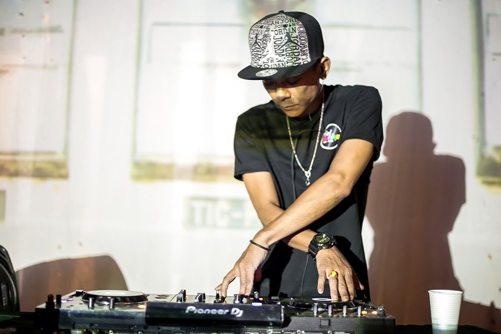 DJ Ugain